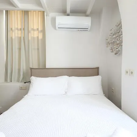 Geant Suites Mykonos-3